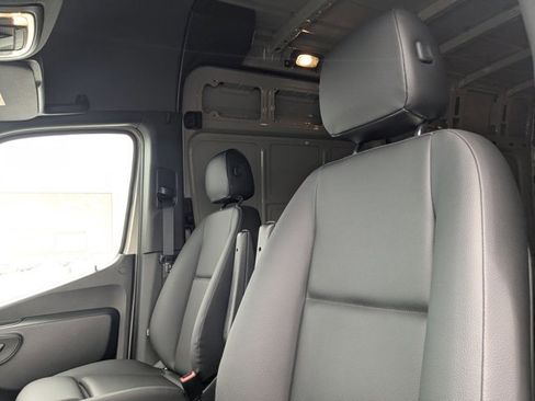New 2025 Mercedes-Benz Sprinter 2500 image 13