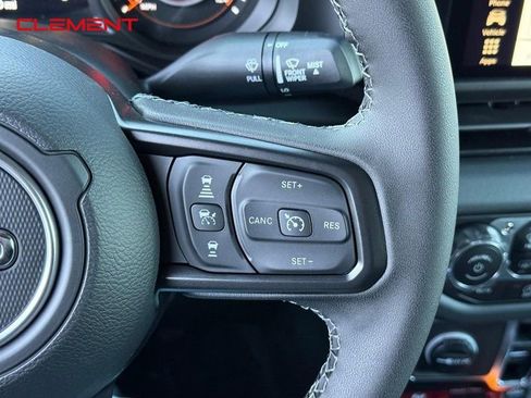 New 2025 Jeep Gladiator Rubicon image 15