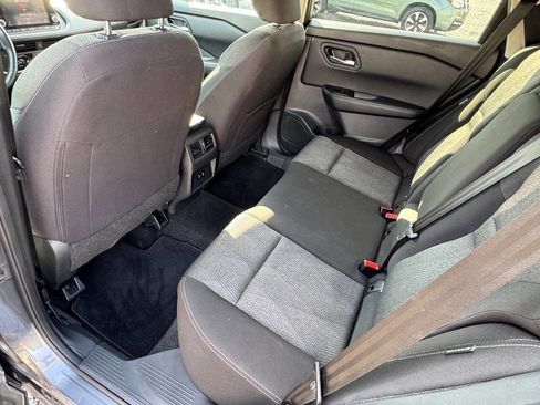 Used 2025 Nissan Rogue SV image 11