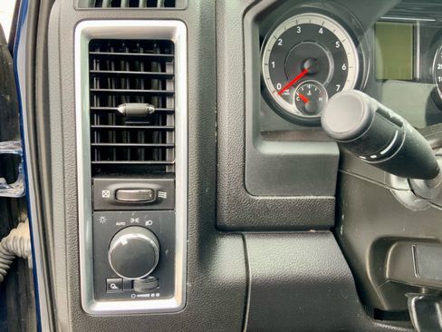 Used 2023 RAM 1500 Classic SLT AWD/4WD image 44
