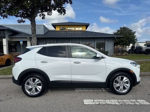 Used 2025 Buick Encore GX Preferred FWD image 8