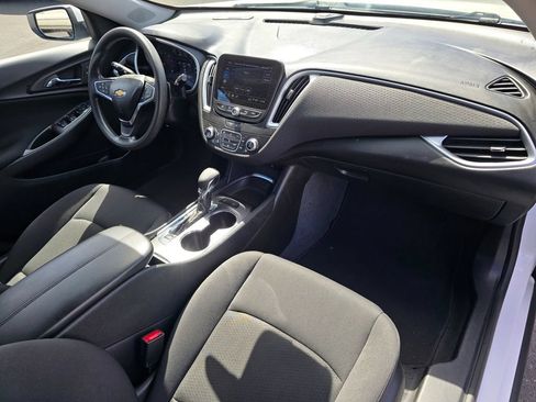 Used 2024 Chevrolet Malibu LT FWD image 18