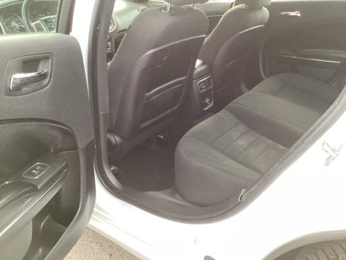 Used 2013 Dodge Charger SE w/ Sport Appearance Group image 6