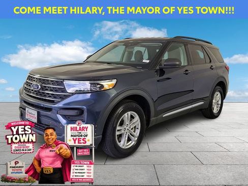 Used 2023 Ford Explorer XLT AWD/4WD image 4
