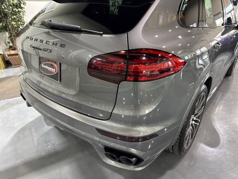 Used 2017 Porsche Cayenne GTS w/ Premium Package image 40