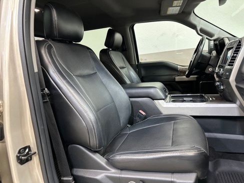 Used 2017 Ford F250 Lariat w/ Chrome Package image 49