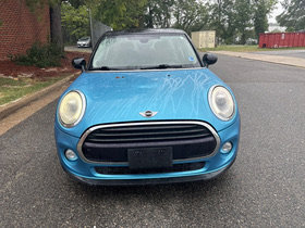 Used 2017 MINI Cooper 4-Door Hardtop FWD image 2