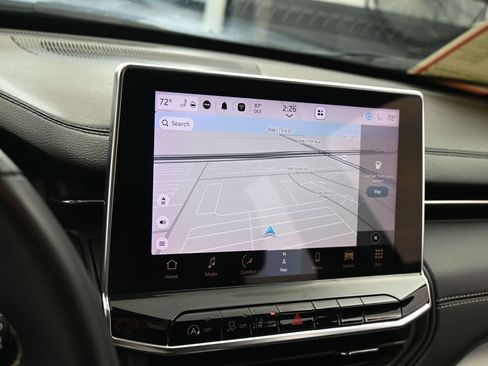 Used 2022 Jeep Compass High Altitude image 17