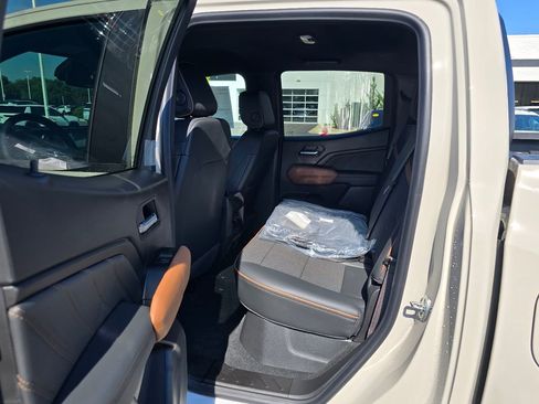 New 2026 GMC Canyon AT4 AWD/4WD image 21