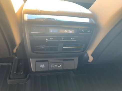 Used 2022 Acura MDX w/ Technology Package AWD/4WD image 21