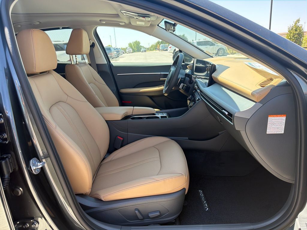 New 2026 Hyundai Sonata Limited FWD image 36