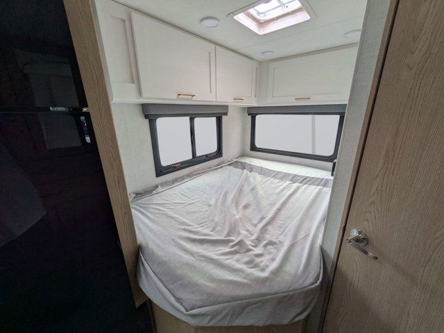 Used 2025 Chevrolet Express 3500 w/ RV Package RWD image 37