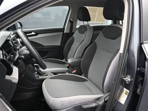 Used 2024 Volkswagen Taos S FWD image 9