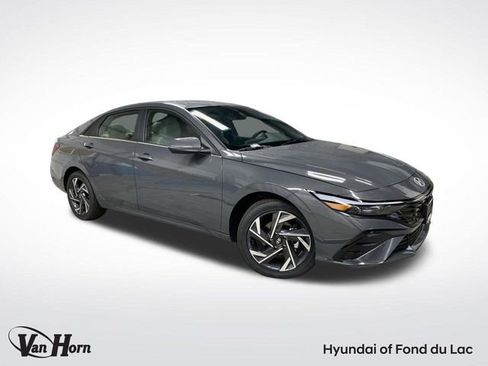 New 2025 Hyundai Elantra Limited image 1