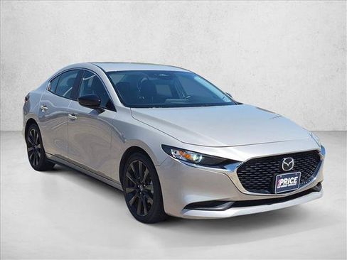 Used 2025 MAZDA MAZDA3 s FWD image 3