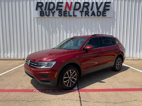 Used 2019 Volkswagen Tiguan SE FWD image 1