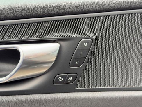 New 2026 Volvo XC60 B5 Core image 10