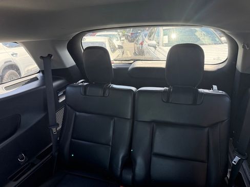 Used 2021 Ford Explorer XLT w/ Equipment Group 202A AWD/4WD image 10