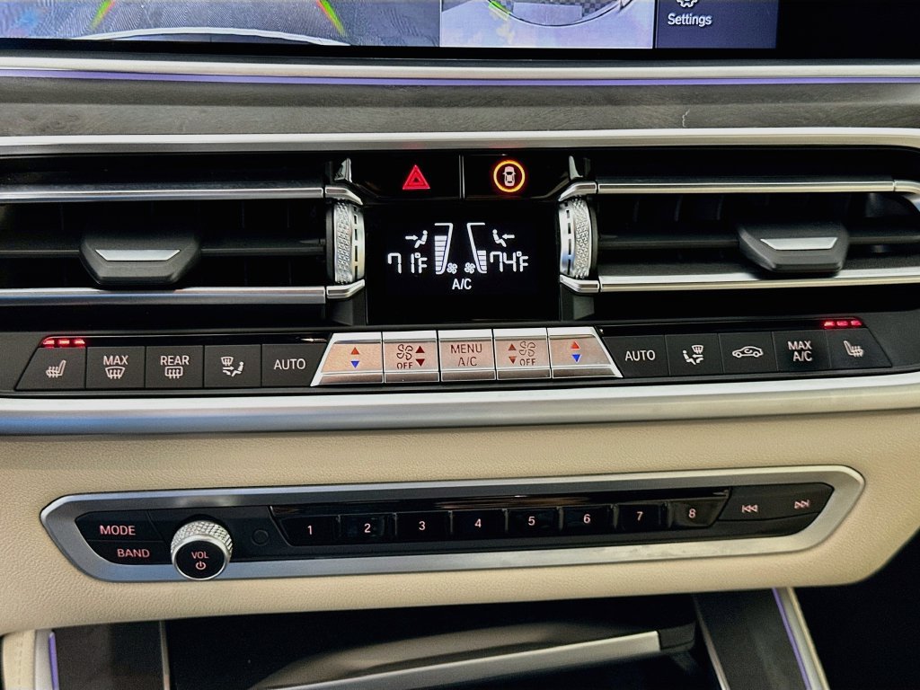 Used 2022 BMW X5 xDrive40i AWD/4WD image 16