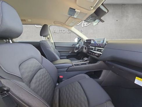 New 2026 Nissan Pathfinder SV image 24