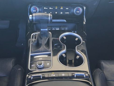 Used 2018 Kia Stinger Premium image 17