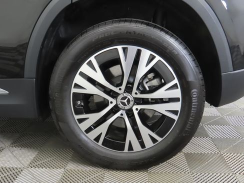 Certified 2025 Mercedes-Benz GLA 250 image 31