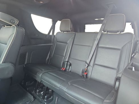 Used 2023 Chevrolet Suburban Premier AWD/4WD image 13