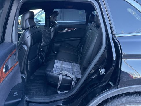 Used 2016 Lincoln MKX Reserve w/ Driver Assistance Package image 5