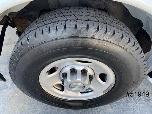 Used 2018 Chevrolet Express 2500 w/ Driver Convenience Package image 23