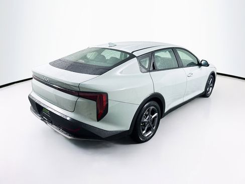 Used 2025 Kia K4 LXS image 9