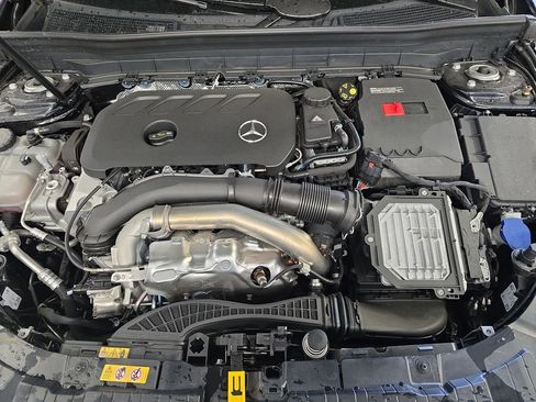 New 2026 Mercedes-Benz GLB 250 image 32