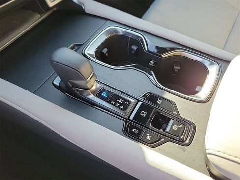 Used 2023 Lexus RX 350h image 12