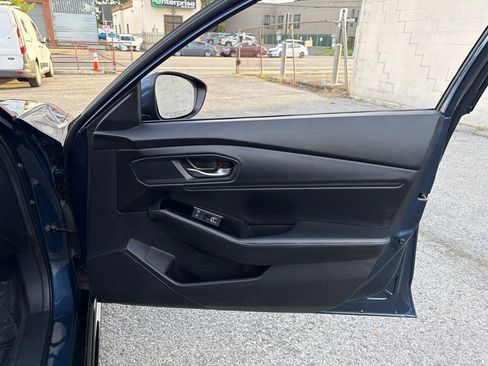 Used 2023 Honda Accord Touring image 13