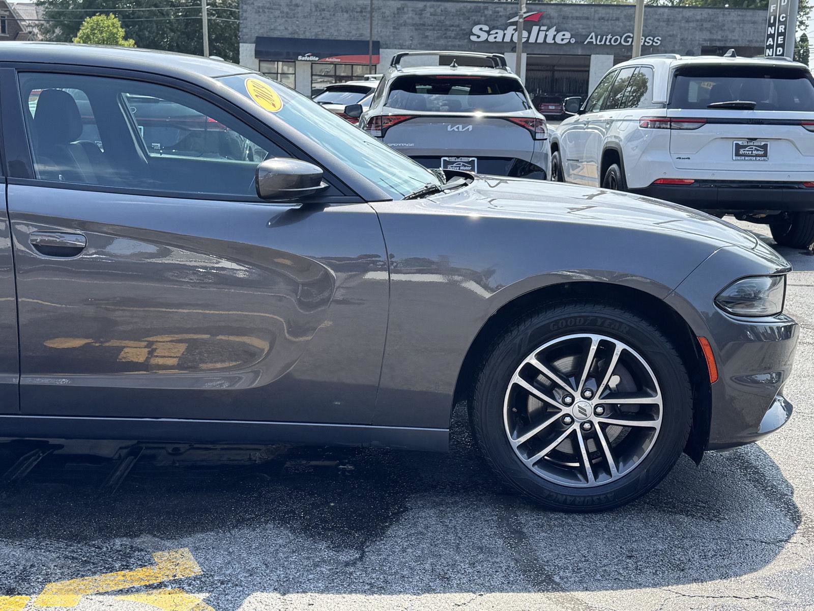 Used 2019 Dodge Charger SXT AWD/4WD image 14