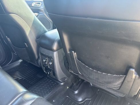 Used 2019 Jeep Grand Cherokee Altitude AWD/4WD image 41