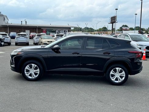 Used 2024 Chevrolet Trax LS FWD image 3