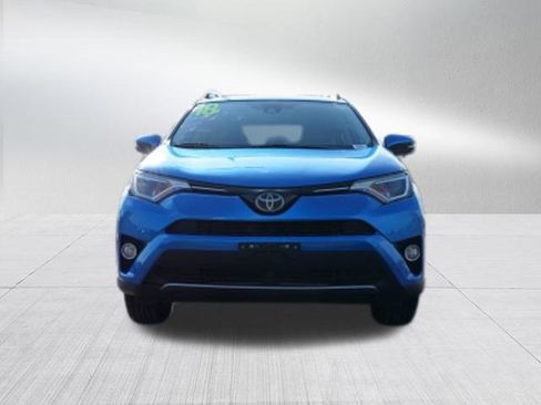 Used 2018 Toyota RAV4 XLE image 8