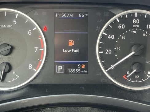Used 2024 Nissan Sentra S FWD image 35