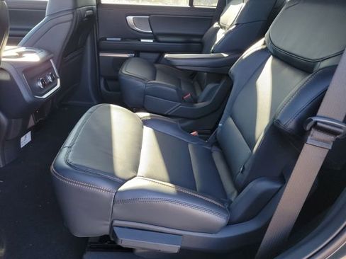 New 2026 Ford Expedition Tremor image 7