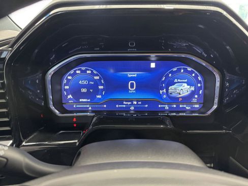 Used 2022 Chevrolet Silverado 1500 High Country w/ High Country Premium Package AWD/4WD image 19