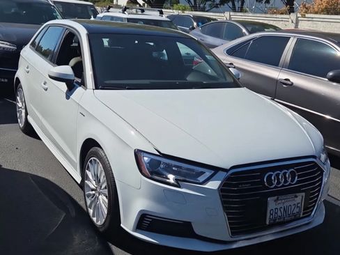 Used 2018 Audi A3 e-tron Premium FWD image 1