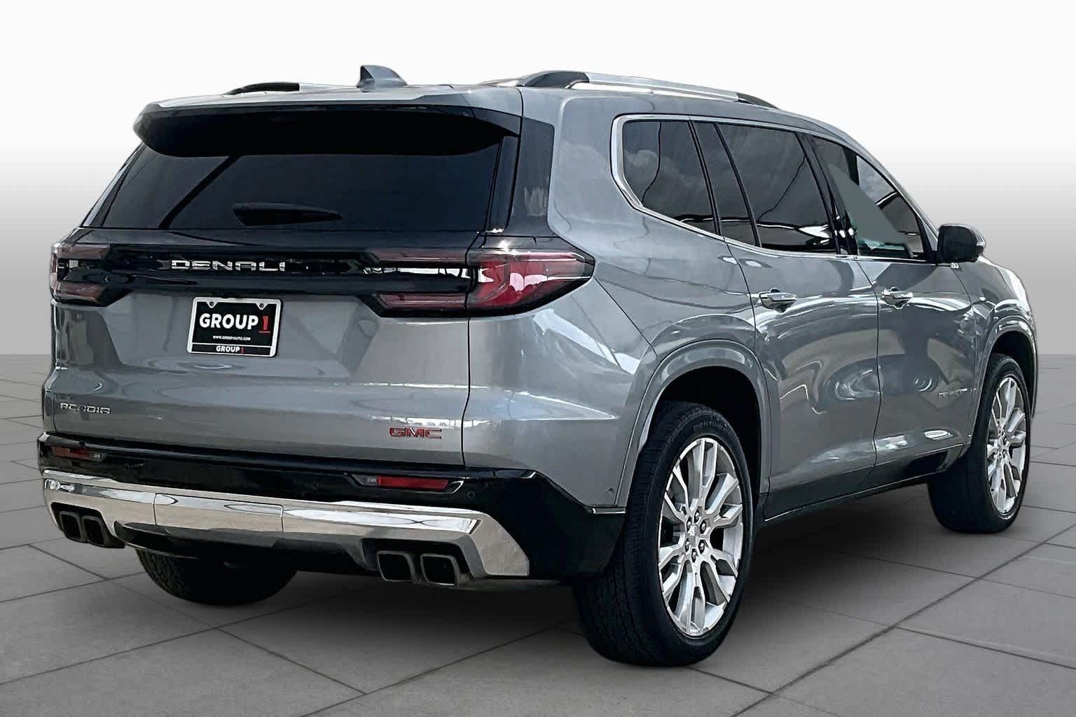Used 2024 GMC Acadia Denali w/ Super Cruise Package FWD image 13