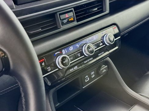 Used 2023 Honda Pilot EX-L image 17