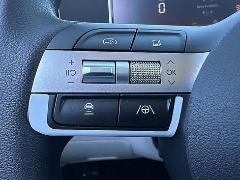 New 2026 Hyundai Tucson SE image 13