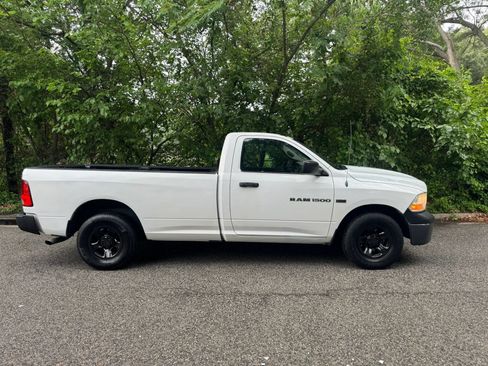Used 2011 RAM 1500 Tradesman RWD image 2