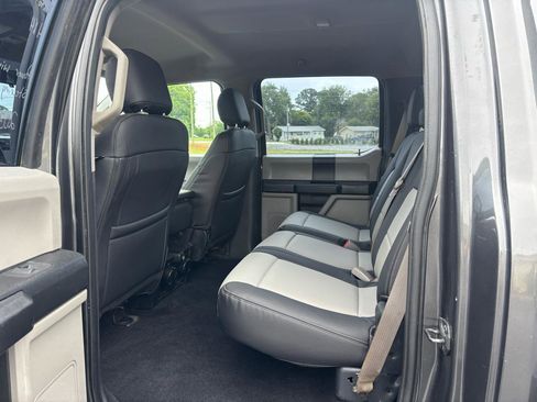 Used 2017 Ford F250 XL w/ Power Equipment Group AWD/4WD image 11