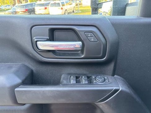 Used 2024 Chevrolet Silverado 2500 Custom w/ Custom Value Package image 23