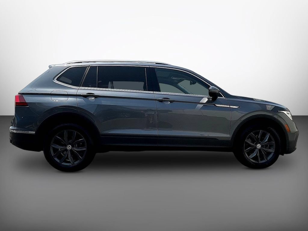 Used 2023 Volkswagen Tiguan SE AWD/4WD image 8