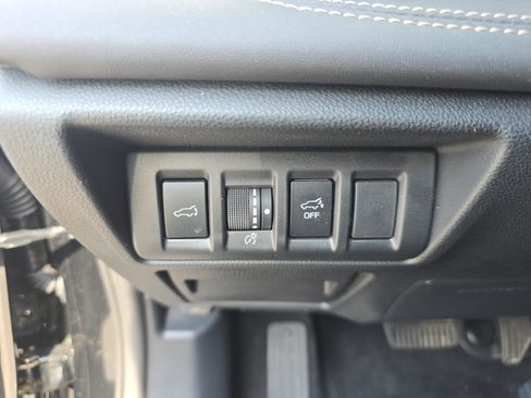 Used 2025 Subaru Outback Limited AWD/4WD image 22
