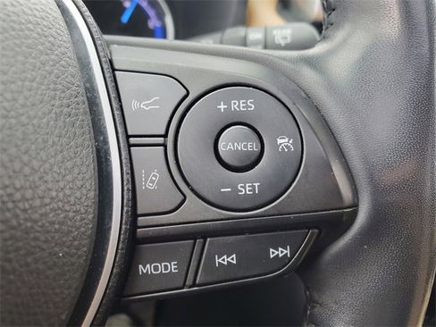 Used 2020 Toyota RAV4 Limited image 23